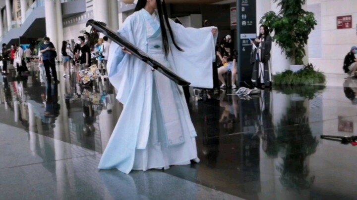 มันน่าอายในเวลานั้นและต่อมาพบว่า Lan Wangji cos นั้นวิเศษมาก