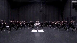 【ON】练习室版。看到有人说防弹的舞是女人跳的舞，挺气的，第一：女人跳的舞怎么了？第二：防弹的舞很刚！！！