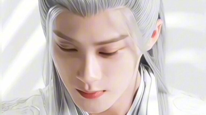 A monster is so beautiful and fairy-like!!! It is so beautiful and advanced!