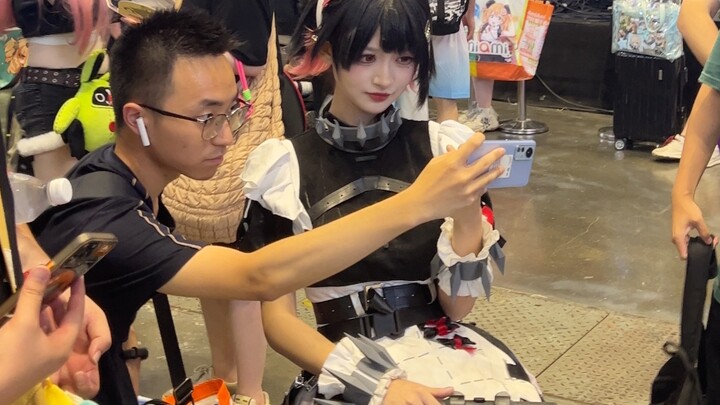 Searching the entire internet for the shark girl riding a suitcase around BW ❤️