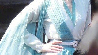 Zhao Lusi × King's Choice. Reuters: "Vividly Dressed and Energetic"