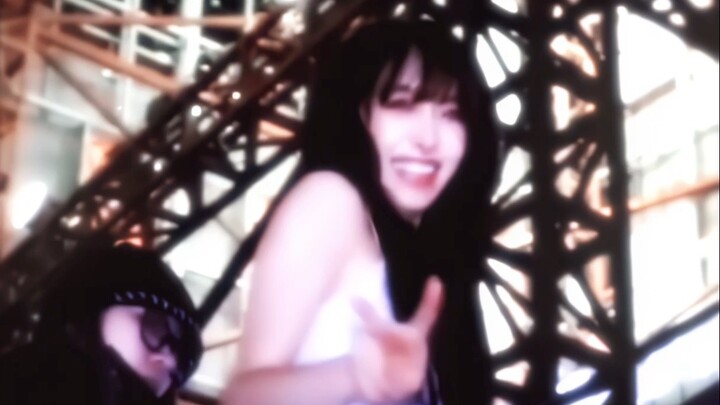 "Please welcome Victoria Song Qian."