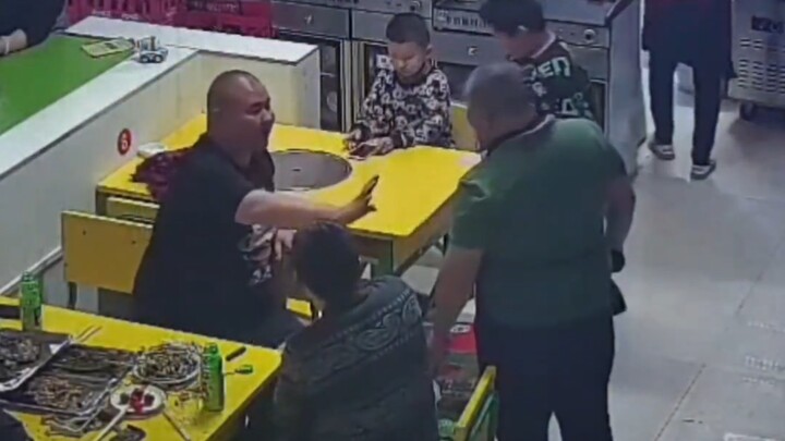 “Dunia menjadi lebih baik berkat kebaikan”