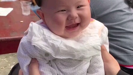 Non-stop action! In just four minutes, witness Yao Yao’s incredible growth.