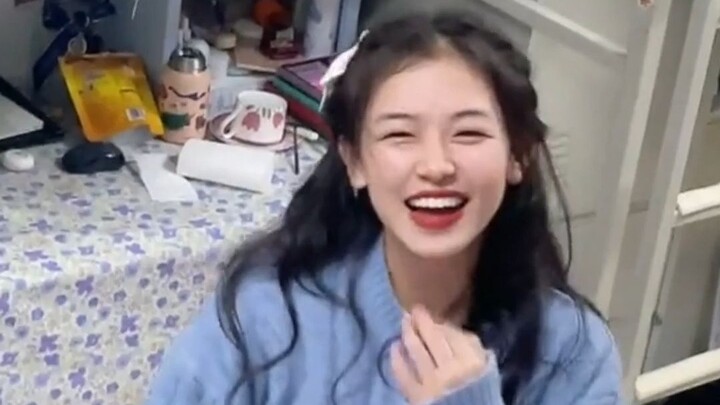 Kenapa tidak hidup dengan berani? Lagipula, penontonmu tidak banyak.