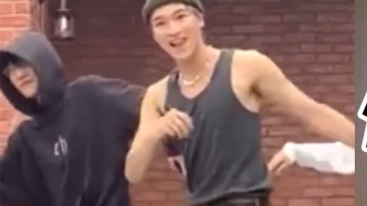 What will happen if an ordinary loser who has never danced wants to dance house dance? House dance c