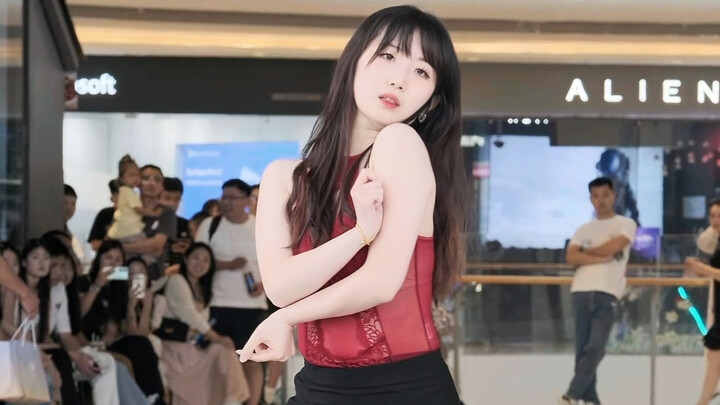 Stellar – Puppet Show: Zhu Minxi’s Straight-on Performance at Jinan MixC Roadshow