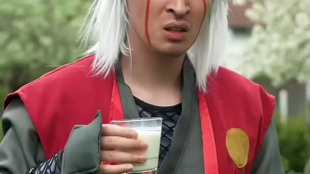 jiraiya drinks milk😋🍼