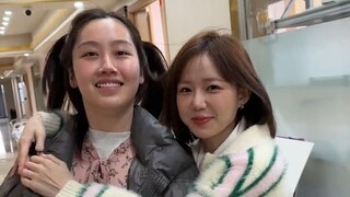 靓女祝你新年快乐