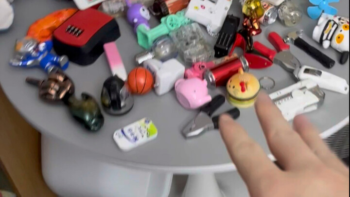 انتهى الأمر، انتهى! لم أعد أجد هاتفي الذي ينفث النار!