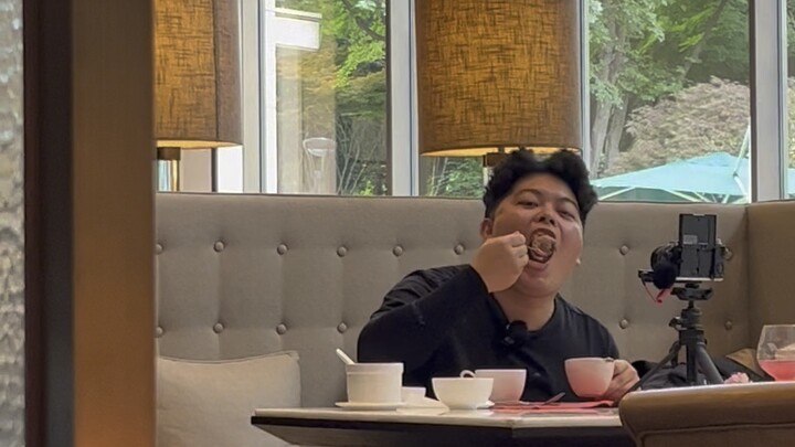 เฉินซุยเบียนดวลไอศกรีมในมุมมองบุคคลที่สาม – การถ่ายทำวิดีโอผ่านการยินยอมล่วงหน้า