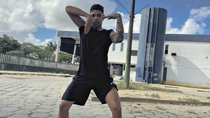 🇧🇷 Suka dengan dansanya? Kalau begitu tetaplah bersama kami. Suka dengan dansanya? Kalau begitu teta
