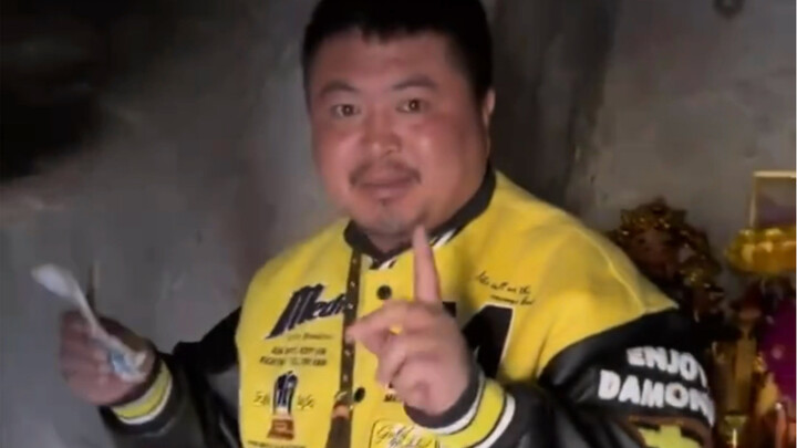 丽丽偷佛祖的钱