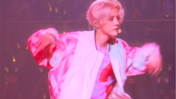 What a fearless face—no photo editor would even dare to make it look this bold!