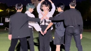 【IVE】High-quality dance performance of I AM by all males at the university playground! Stay for a st