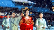 With two hit ancient costume dramas in hand, she will really go crazy next year!