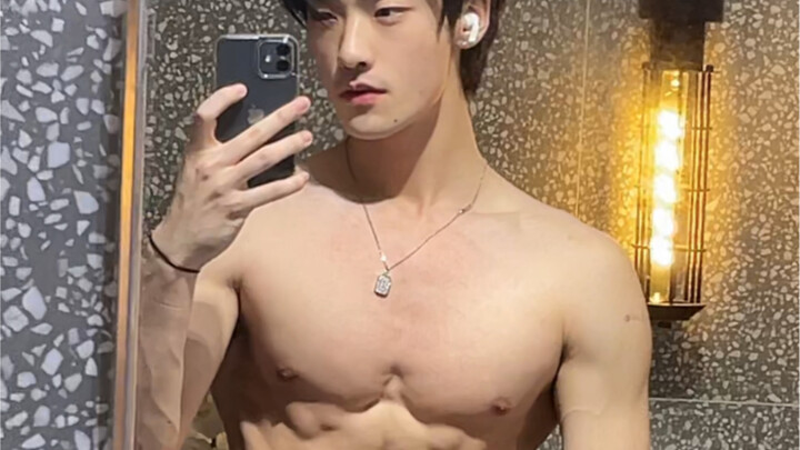 “Vlog: How I Lost 20 Kilos in Three Months” — It’s this kind of dull and monotonous life that I’ve s