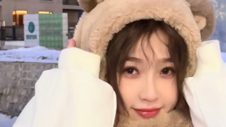 จะกดไลก์ให้ข้าทำไม? กดให้หวังเหอตี๋สิ～｜ใครจะไปคิดล่ะ ว่านี่คือสาวหวานตัวเล็กสูงแค่ 169 เซน!