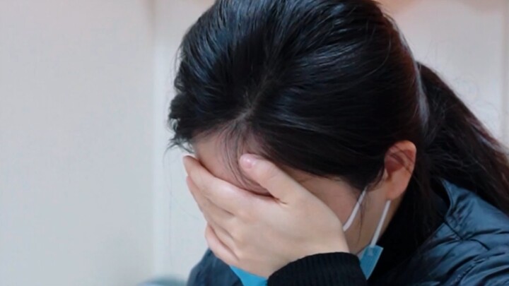 Dia berusia 21 tahun, pernah mengalami dua kali keguguran, pada usia 10 tahun dipaksa menjalin hubun