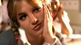 [Âm nhạc] Britney Spears - 'Baby One More Time' - Một thời huy hoàng