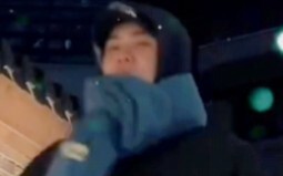 المغني الأصلي يظهر! [أوو سي هون] تحدي الثلج الأول لـ EXO!