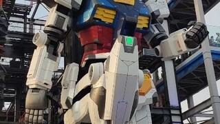 การเริ่มต้นใช้งาน Gundam Base ในเมืองโยโกฮาม่า ประเทศญี่ปุ่น เป็นเวลา 11 นาทีเต็ม การแสดงการเปิดตัว 