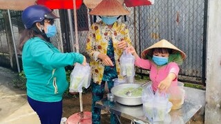 Cả xóm mua hết sạch món bánh lọt nước cốt dừa của Nàng Út Ống Tre || bánh lọt nước cốt dừa