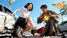 Wanita Ini Menabrak Pria Miskin, Tapi Ternyata Pria Tersebut Adalah...