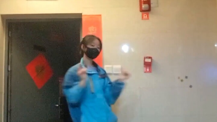 17-year-old high school student dances to After Like｜The dance I learned so early is finally recorde