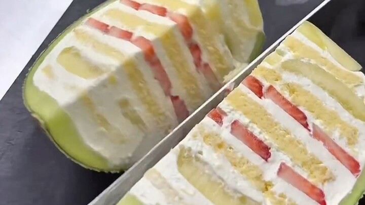 The hami melon cakes I’ve been eating before were all fakes.