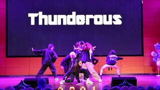 كلية جيا قنغ بجامعة شيامن، كلية الأعمال الدولية، حفل استقبال الطلاب الجدد 2021، فرقة الرقص تقدم عرض 