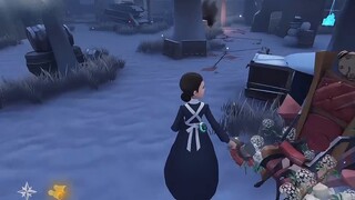 هل سمحوا لك بلعب لعبة Identity V؟