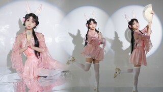 Steps swaying, sleeves condensing light, dance ❀ flowers and moon become a pair ☾ | Qixi vertical sc