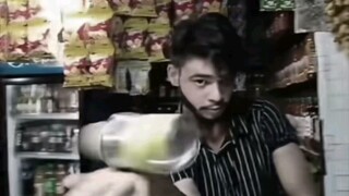 当杯子飞起来的时候，卫不卫生已经不重要了