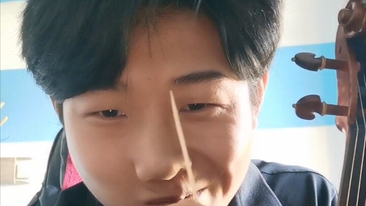 Use a toothpick to play "Good Luck" to wish Gege good luck in prison