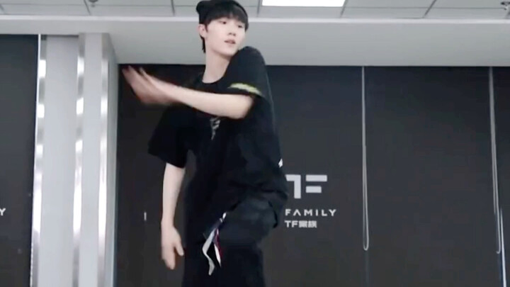 【Su Xinhao】Finally, someone from Era Music has started doing the Gento dance!