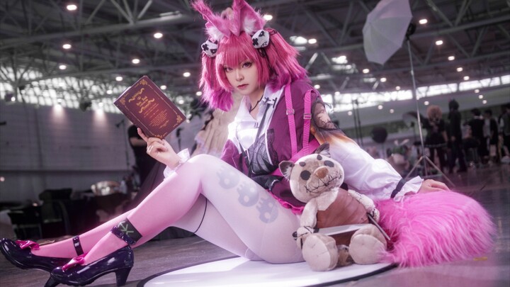 Innate Witch Love cosplay of the Sacred Body