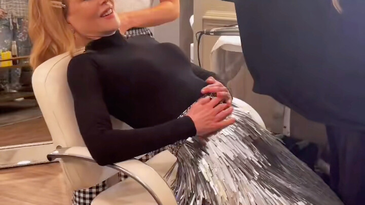 Nicole Kidman's fashion woes hahahahahaha