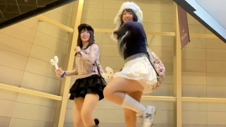 只要转圈圈就能看到Newjeans！！