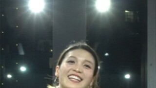 Suara Harvey merdu sekali! Saya tidak bisa tidak membuat Newdance ini