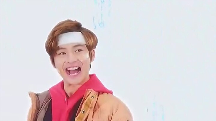 Thiên Kỳ vs Châu chấu kim loại