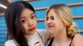 家族联动！JYP美国女团VCHA官方Tiktok更新