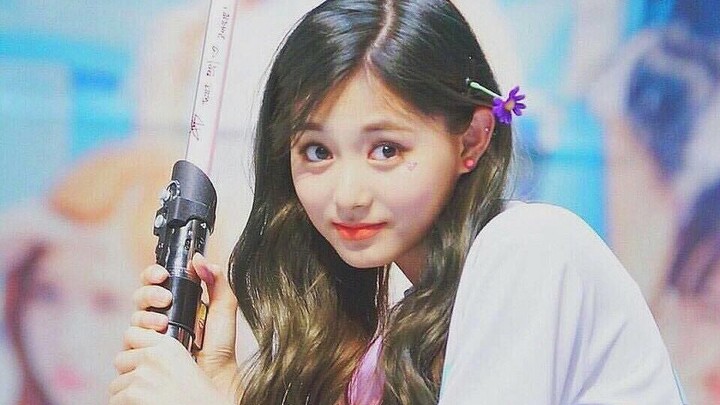 【TWICE Tzuyu】Châu Tử Du hài hước tự nhiên