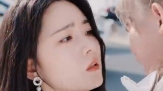 MELAHIRKAN DARI ANAK CEO ADALAH TAKDIR KU