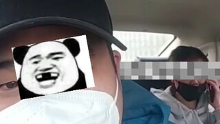 A female passenger acted cute while complaining about the driver to customer service, and he filmed 