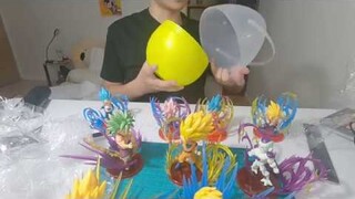 cái trứng siêu to khổng lồ và những figure dragon ball mini ( dragon ball )