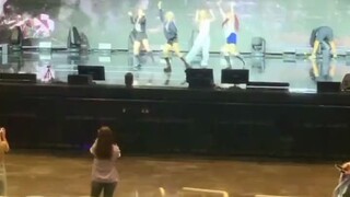 aespa tổng duyệt sân khấu đầu tiên tại LA cho ca khúc mới "怪火"