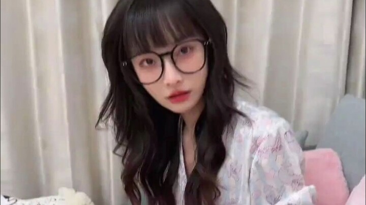 Việc hạ mình chỉ là tiện tay