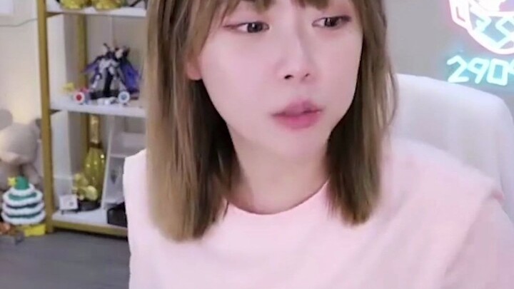 Sister Zhou is anxious.