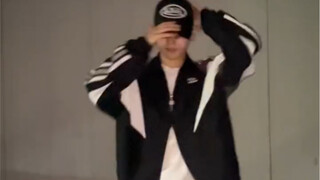 Song Hyung Jun's smoke challenge is so cool